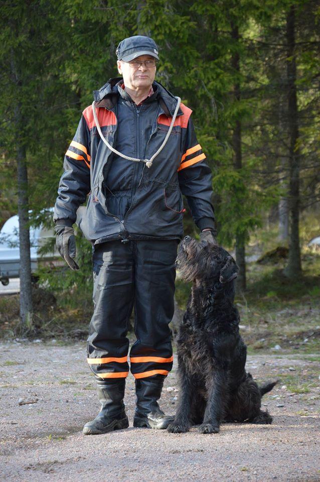 Kuka vanhoja muistaa jatkuu MOPEN POSTI 2/2015 seuraavassa Mopen Postissa. Vuoden talkoolainen 2014 oli Kalevi Kalle Jääskeläinen.