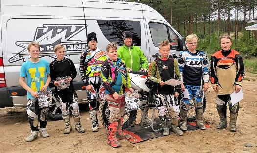 VALMENNUS Muun muassa Jussi Vehviläinen on valmentanut nuoria suomalaisia motocross-kuskeja kaudella 2016.