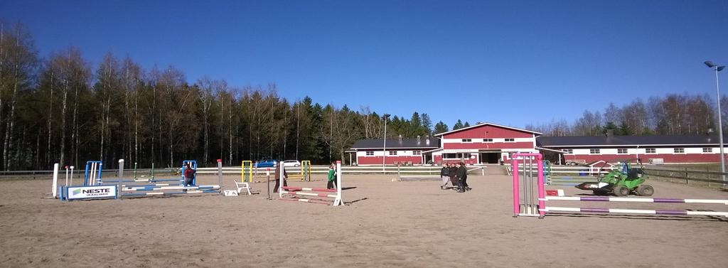 Sisältö JOHDANTO... 3 RATSASTUSSEURAN VISIO...4 RATSASTUSSEURAN ARVOT JA EETTISET LINJAUKSET.