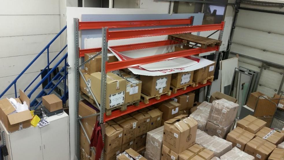30 Kuvio 7. Hylly 1 Neliosainen kuormalavahyllystö on kokonaispituudeltaan 10800 mm, syvyydeltään 1100 mm ja korkeudeltaan 3900 mm ja siinä on nykytilanteessa 29 lavapaikkaa.