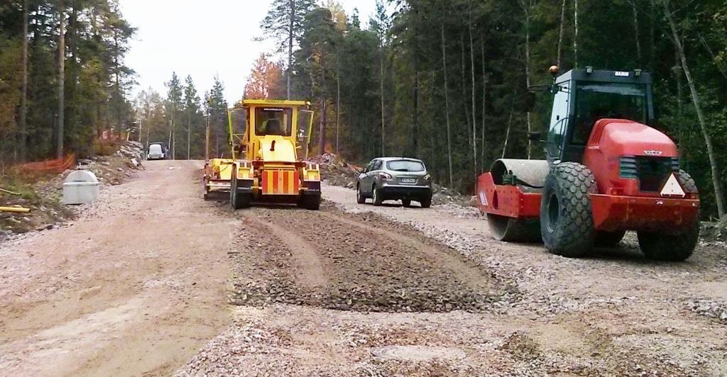 15 perämiestä. Tämän johdosta suunnitelmien ja työvaiheiden seuranta siirtyy perämieheltä enemmissä määrin koneenkuljettajalle itselleen.