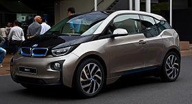 Yhdistetty kulutus ja CO2-päästöt ovat silti vain 1.5 l/100 km ja 35 g/km. BMW: Päästötöntä ajamista Premium-luokassa ensiesittelyssä BMW i3.