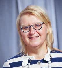 1.1.21 Aikaisempi työkokemus: Raute-konserni 199 23: hallintojohtaja; Luhta Oy 1985 199: laskentapäällikkö Rauten osake- ja optio-omistus: A-sarjan osakkeita 1 75 kpl 21 B-sarjan