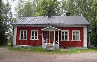 J.Aarnion suunnittelema ja piirurakenteinen, rimalaudoitettu pihavaja/lato (149d; luokka