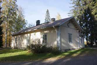 G.G. Nybergin vuoden 1826 asemapiirroksessa on kuusi muutakin rakennusta, jotka muodostavat symmetrisen, kaakkois-luoteissuuntaisen pihasommitelman.