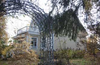 68 A. Villa Ruusu (Åminne, Tuulentupa) Sampolan ja Aleksis Kiven kuolinmökin naapurissa on Villa Ruusu, joka tunnettiin aiemmin nimellä Tuulentupa (tilan nimi on Jukola).