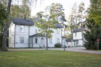 pitkänurkkainen hirsitupa, johon kuuluu myös sauna. Elvilä on perusteellisesti kunnostettu vuonna 2012.