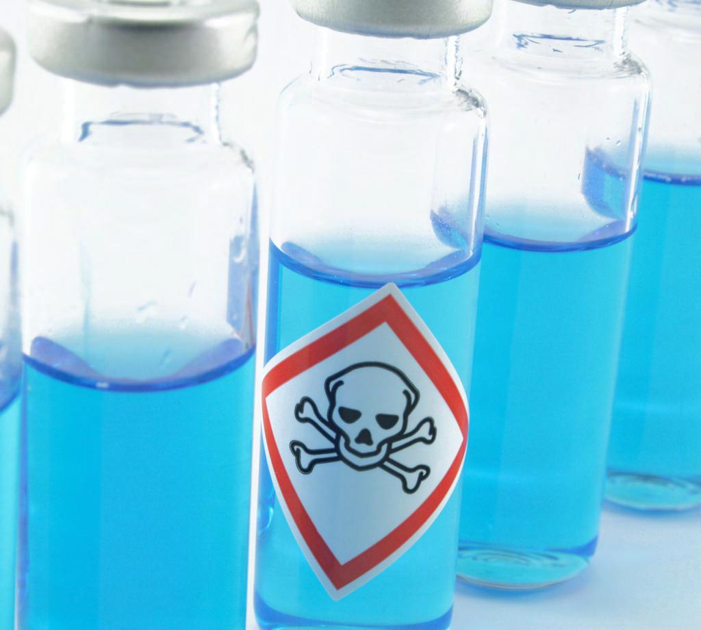 KÄYTTÖTURVALLISUUSTIEDOTTEEN kohta 2 Vaaran yksilöinti KESKEISET SEIKAT Kohtaan 2 merkitään seuraavat tiedot: kemikaalin vaaraluokitus ohjeet siitä, miten kemikaali on merkittävä (vaarakuvakkeet,