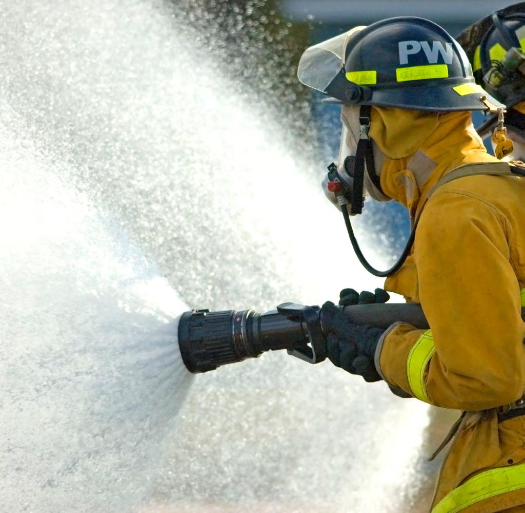 KÄYTTÖTURVALLISUUSTIEDOTTEEN kohta 5 Palontorjuntatoimenpiteet KESKEISET SEIKAT Kohtaan 5 merkitään seuraavat tiedot: palontorjuntatoimet, joihin on ryhdyttävä, jos syttyy tulipalo, johon kemikaali