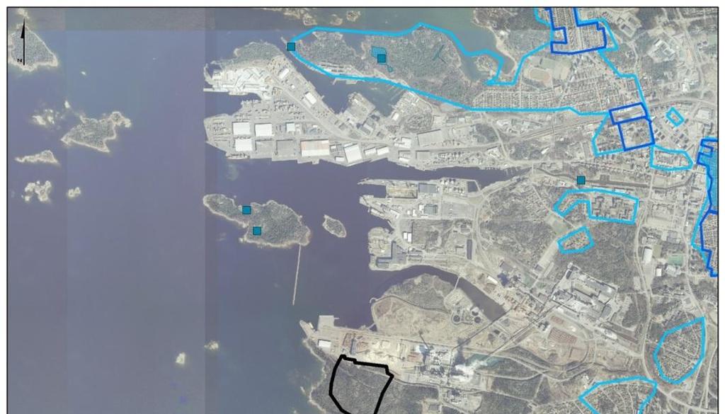 Hankealue sijoittuu mereen työntyvälle Maanpään niemelle. Pohjoisinta osaa lukuun ottamatta hankealue on metsäistä kallioaluetta.