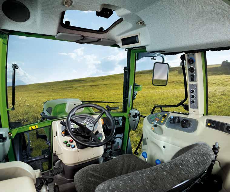 Vario-ohjaussauva on sijoitettu eronomisesti oikean puolen ohjauskonsoliin. Vario-ohjaussauvalla voi kiihdyttää traktoria portaattomasti välillä 0,02 40 km/h.