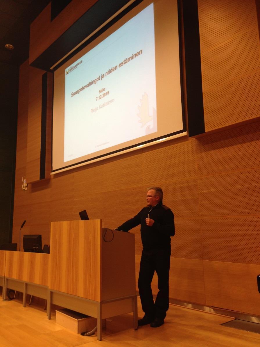 Antti Rinne esitteli hankkeen tuloksia ja johtopäätöksiä sekä ohjeisti pienryhmätoiminnasta.