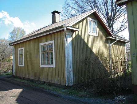 30 3 VERTAILUPIHAT Vertailupiha, joka kuvaa vanhimman kerrostuman pihan rakennetta 1900-luvun alun rakennuskantaa la vastakkain alasta yleensä hyvin pieni.