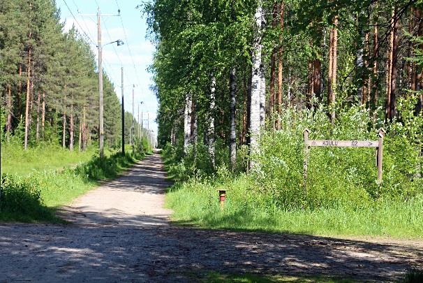 suoran sähkölinjan alle.