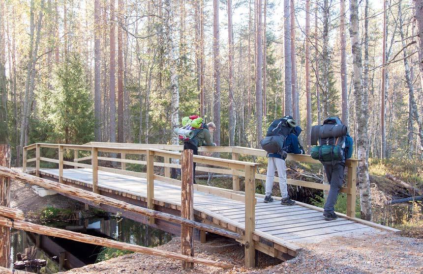 Seikkailijat leipoivat sämpylöitä osana