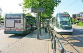 264 Strasbourgin joukkoliikenne Strasbourgin kävelyalueet Strasbourg on tunnettu laadukkaasta kaupunkijoukkoliikenteestä. Raitiotieverkosto on metromainen, joten sillä on nopea ja selkeä matkustaa.