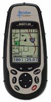 GPS Paikannuslaite GPS-vastaanotin Itsenäinen paikannuslaite Integroitu Lisälaite 1) Satelliitin lähettämä data Aikaparametrit (clock data paremeters) Satelliitin kellon kuvaus ja sen suhde GPS