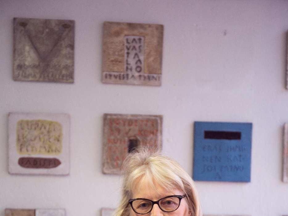 Marjaliisa Hentilä MarjaliisaHentilä Riihimäen kirjastossa 28.3.