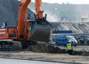 Rakentaminen TOL F (41 43): talonrakentaminen, maa- ja vesirakentaminen sekä erikoistunut rakennustoiminta Alamme kehittyminen riippuu n vientiteollisuuden heräämisestä.