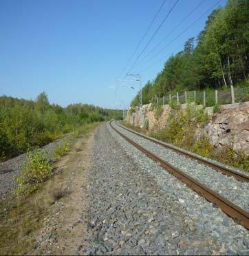 Kohde tuettiin 26. 27.5.2014 välisenä yönä Plasser& Theuerin kolmen ratapölkyn tukemiskoneella (Ttk1 833). a) b) Kuva 30.