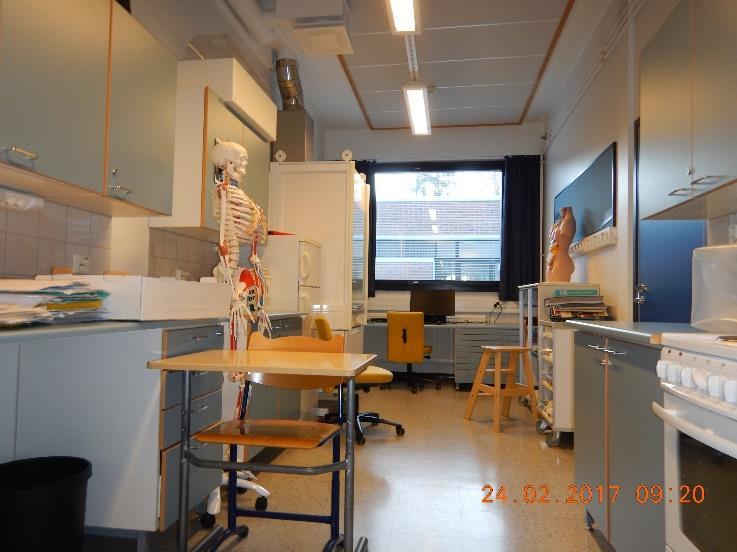35 (60) 4.4.3 Jhtpäätökset ja jatktimenpiteiden arviinti Yläphja n peruskrjattu 2000 luvulla. Läpiviennit yläphjaan n tiivistetty sisäpulelta krjausten yhteydessä.