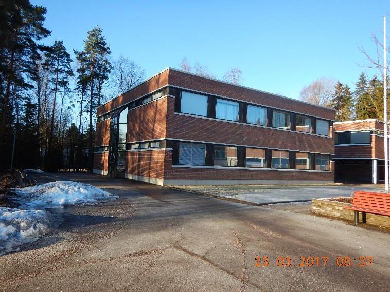 6 (60) Kuva 1. Laajennussa Nappula Kuva 2. Yleiskuva päärakennuksesta Kuva 3. Päärakennuksen keskisaa Kuva 4.