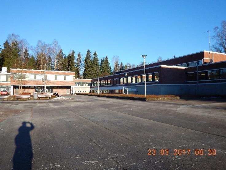 Sisäilmast- ja ksteustekninen kunttutkimus, 14.6.2010, Sumen sisäilmastn mittauspalvelu Oy 3. Lukin irekyselyn tulkset, 23.11.2000, Esp 4.