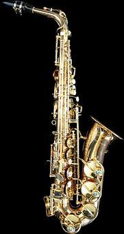 Saksofoni Belgialainen klarinetisti ja soitinrakentaja Adolphe Sax suunnitteli saksofonin noin 1850-luvulla.