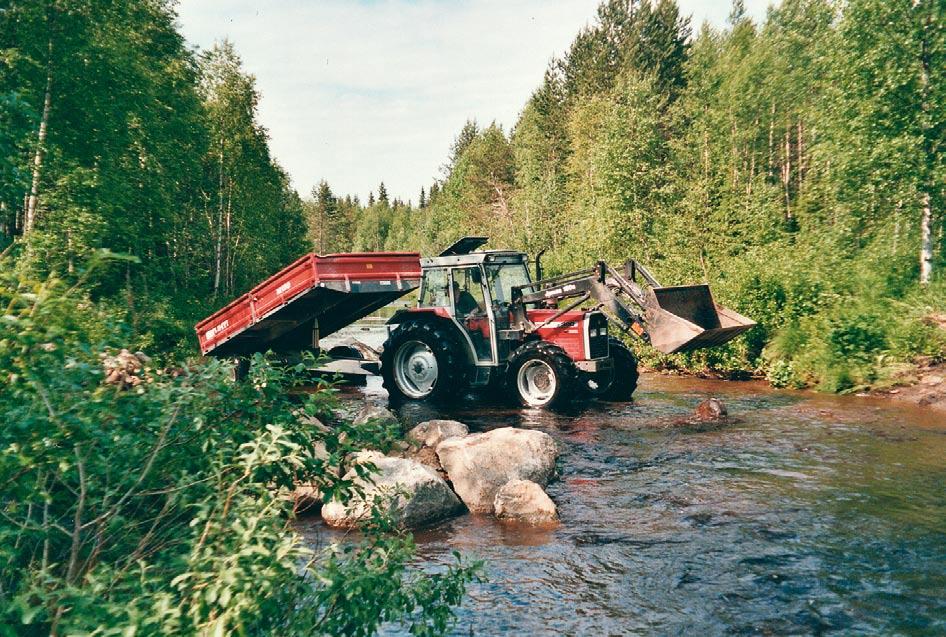 karkeampi kiviaines. Kuva Eero Hiltunen. Kuva 54. Majakoski heti kunnostuksen jälkeen.