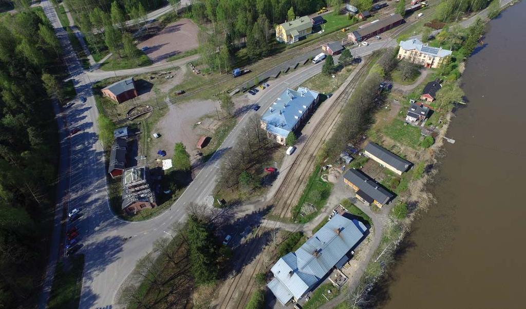 93. Simolinintie (AK 511) Olemassa olevaa tilaa vievän erikoiskaupan ja työpaikkojen aluetta kehitetään. Alueella on tarvetta mm.