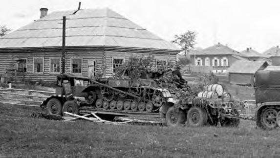 sesti pataljoona perustaa 160 miehen kiväärikomppanian, joka on taisteluvalmiudessa 5. tammikuuta 1942. Seuraavat ajoneuvot palautetaan kotimaahan, koska niitä ei pystytä korjaamaan kenttäoloissa.