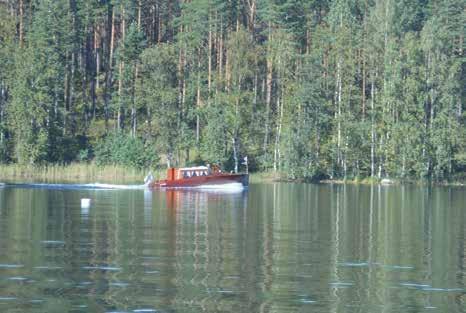Veneen rakentamiseen tilattua puutavaraa oli tullut sen verran paljon, että niistä riitti tarpeet kahteen veneeseen.
