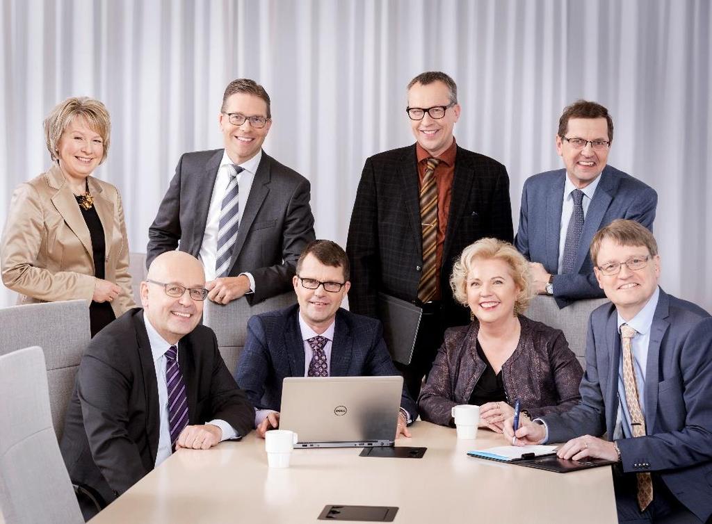 Kahdeksan ammattilaisen johtoryhmä Jan Montell Talous- ja rahoitusjohtaja Kari Suominen Johtaja ICT Asta Sihvonen-Punkka Johtaja markkinat Reima Päivinen Johtaja käyttötoiminta Jukka