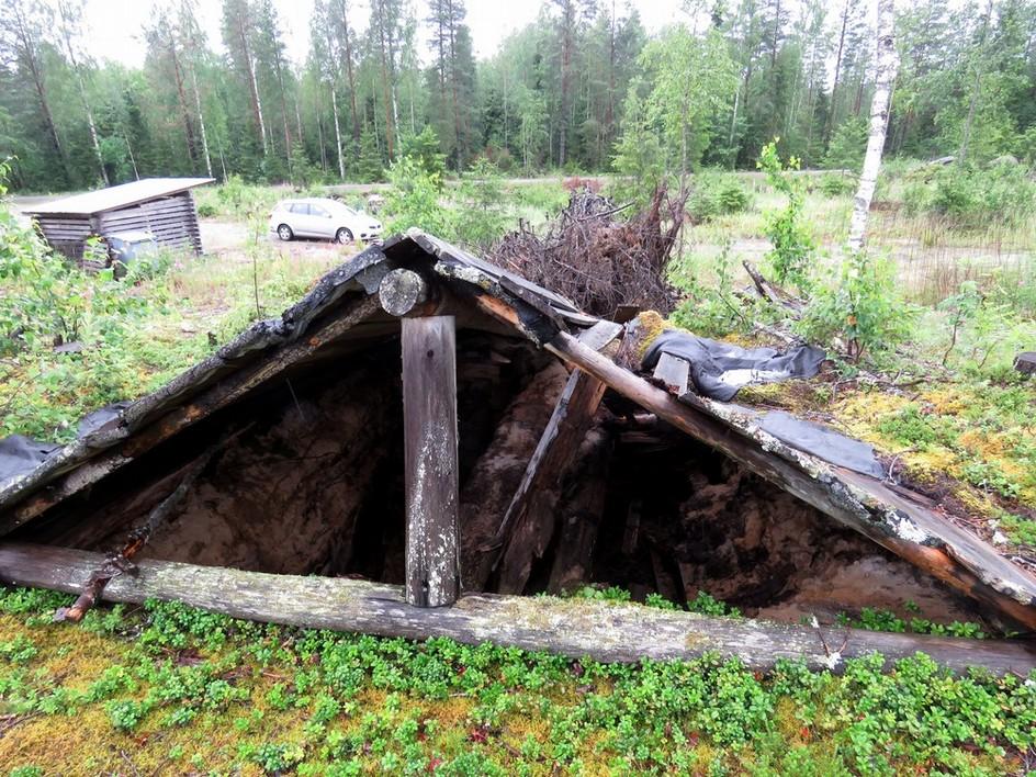 24 5. Lahtarinneva Mj-rekisteri: Laji: Tyyppi: Tyypin tarkenne: Ajoitus yleinen: Ajoitustarkenne: Lukumäärä: Rauhoitusluokkaehdotus: Paikkatiedot: Karttanumero: Koordinaatit: Kohteen rajaus: koord.