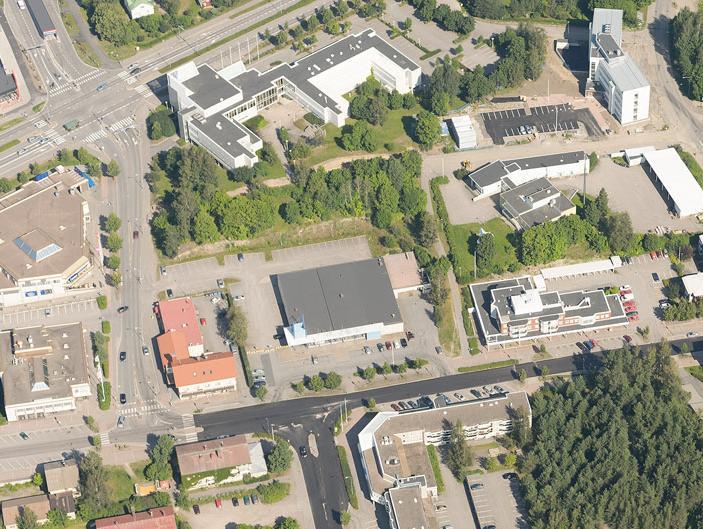 3 Karhulanmäki Mäntsäläntien ja Keskuskadun väliselle alueelle vanhan S-marketin kortteliin on aloitettu asemakaavatyö tavoitteena asumista, kaupallisia ja julkisia