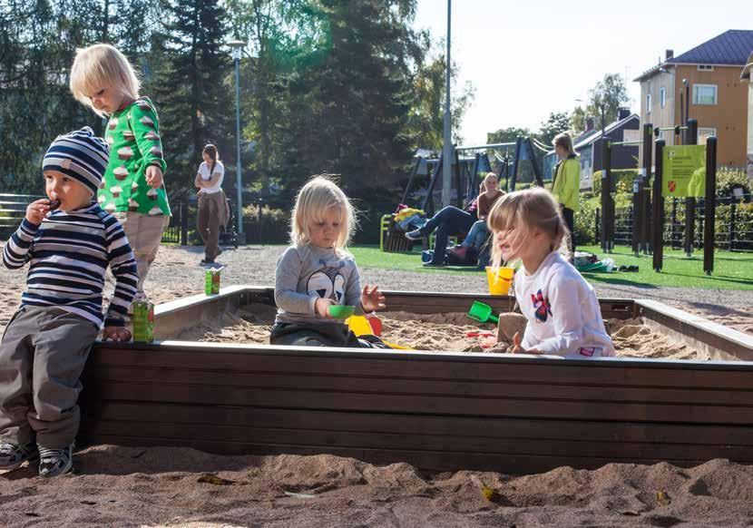 Leikkikatokset ja hiekkalaatikot Leikkikatokset tarjoavat lapsille luonnollisen kohtaamispaikan luoden