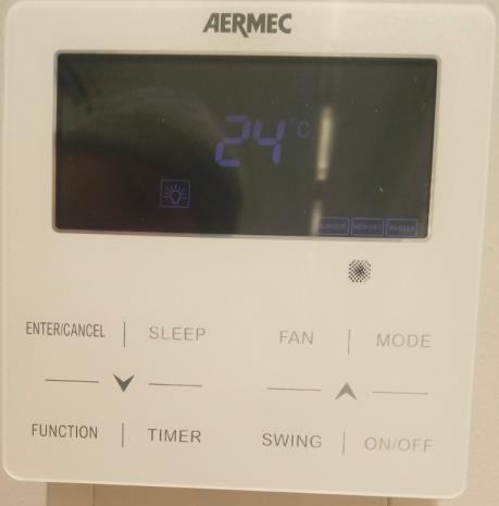 esim. lämpötilan säätö nuolinäppäimellä kohtaan 15 ja asetetaan haluttu arvo - HUOM! näytössä näkyy asetusarvo, ei tilan lämpötila. 5.