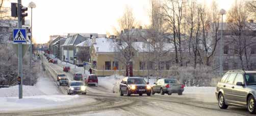 Liikkumisen kestävyys Liikkumisen kestävyyttä tarkastellaan autoistumisen, joukkoliikenteen ja kevyen liikenteen tunnuslukujen avulla, jotka kuvaavat myös ilmastostrategian tavoitteiden toteutumista.