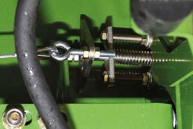 38 /BA/Wartung/Rundballenpresse/Maschinen mit Bedienbox Medium/Beide Pressdruckzeiger aneinander angleichen_bild_fortima F @ 333\mod_4290227240_7.docx @ 254397 @ @ Pos: 52.