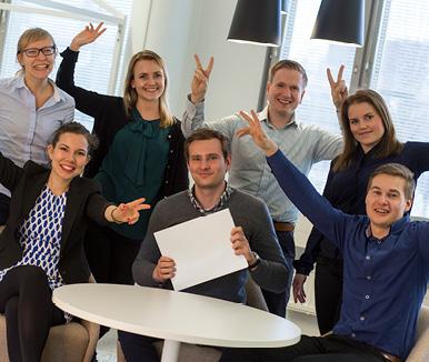 Vuosi 2016 / Case-galleria CASE Traineet saapuivat Postiin! Seitsemän korkeakoulutettua nuorta aikuista aloitti huhtikuussa elokuun lopulle jatkuneen Trainee-ohjelman.
