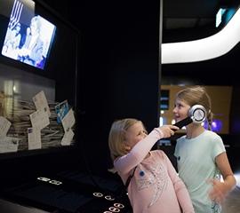 Vastuullisuus / Yhteiskunta Postimuseon juhlavuosi Postimuseo on 90-vuotias vireä toimija.