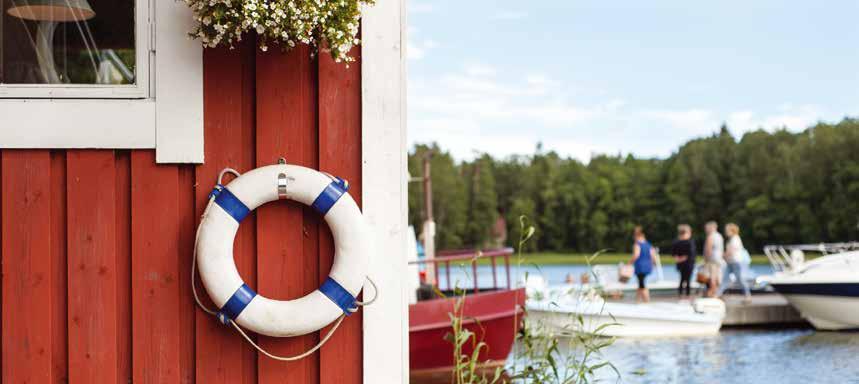 Trafiken innefattar dagliga turer från Kalkstrand till kommunens friluftsområde på Norrkullalandet (ingen förhandsanmälan). Under skolornas sommarlov avgår en söndagstur kl.