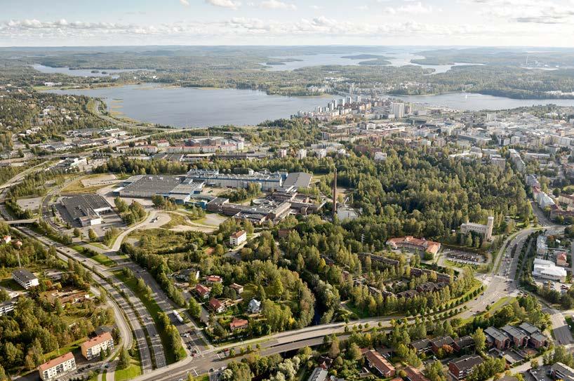 SISÄLTÖ 01 KEHÄ VIHREÄ 4 02 TULEVAISUUDEN 6 KEHÄ VIHREÄ ON 03 TOIMENPITEET 10 04 SUOMEN 26 ITSENÄISYYDEN JUHLAVUOSI KONSEPTI SYVENEE Kehä Vihreän luontoelämykset tukevat ihmisten hyvinvointia.