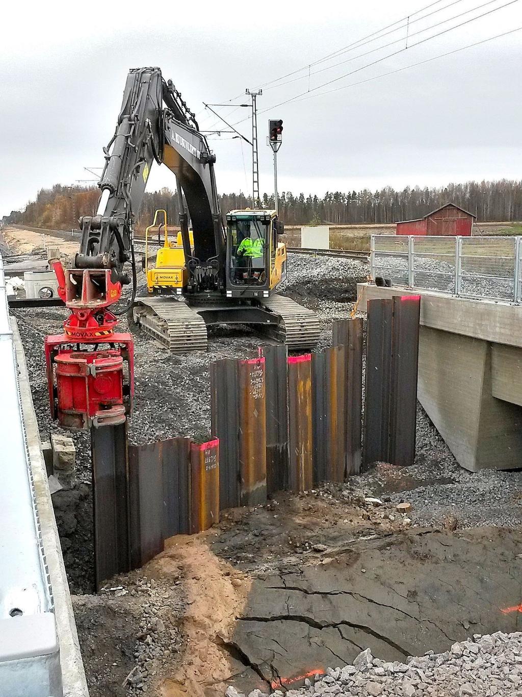 32 työnaikainen katkaisu vähintään 550 mm radan korkeusviivan alapuolelta, jotta tukemiskoneen hakut eivät