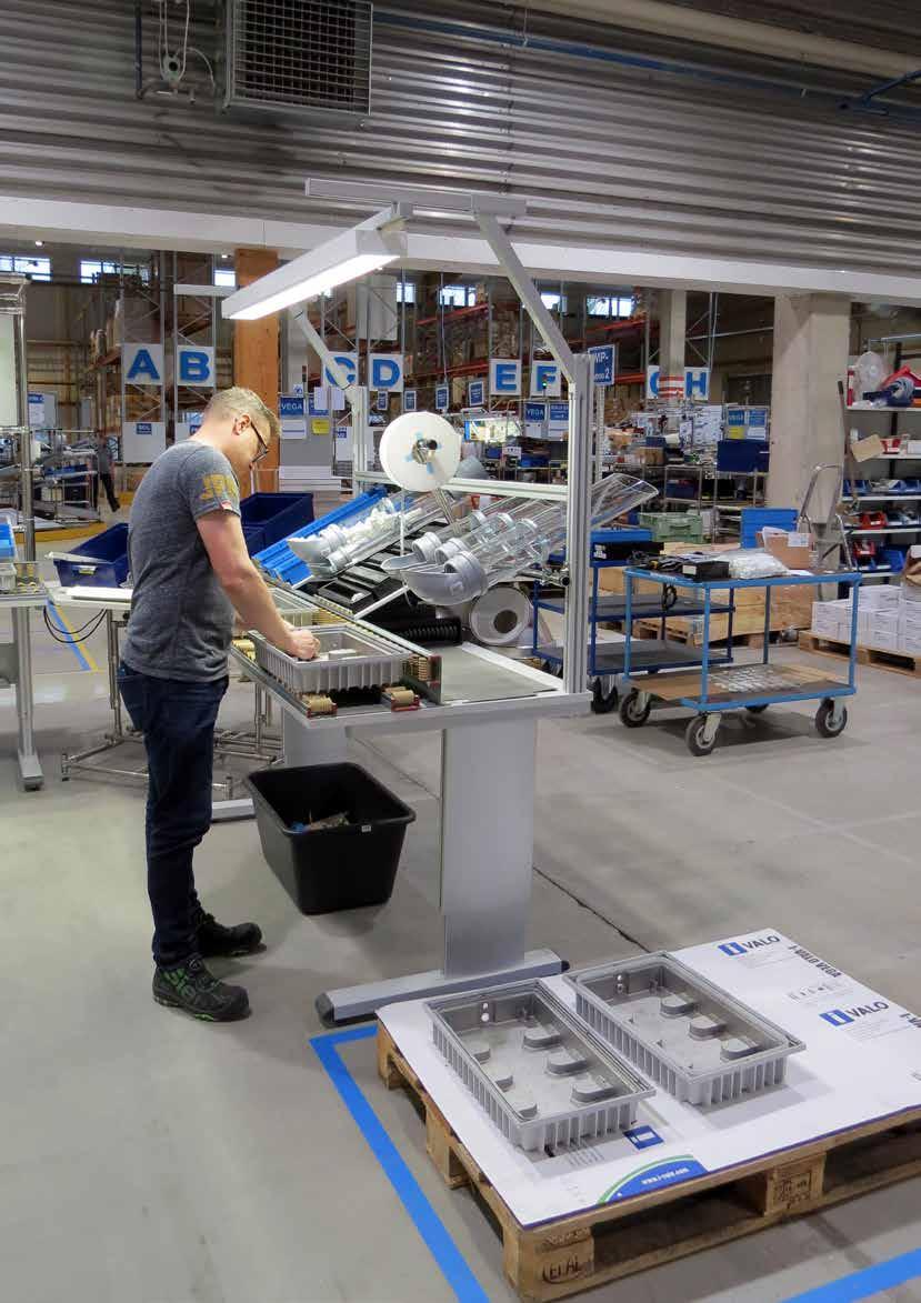 I-VALO LAATU SE KAIKKEIN PARAS Tuotteet on valmistettu parhaimmista korkealaatuisista komponenteista Korkealaatuinen viimeistely - valmistus Suomessa valaistusalan ammattilaisten tekemänä Pitkä
