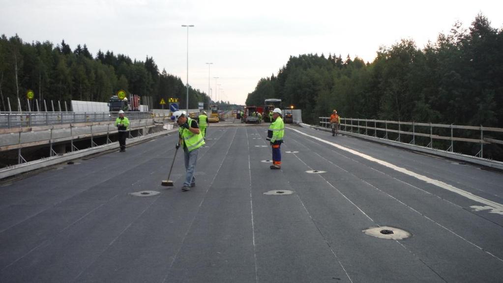 Valmiista kermieristyksestä otettiin tartuntavetolujuudet InfraRYL 423