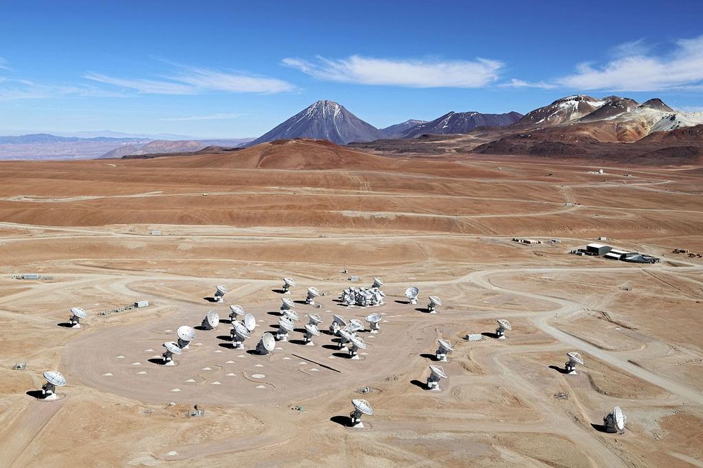 11.6 ALMA 50 teleskooppia (12m) Llano de Chajnantor (5000m) Perusviivat: 150m (res ~5 ) 16km (res ~0.