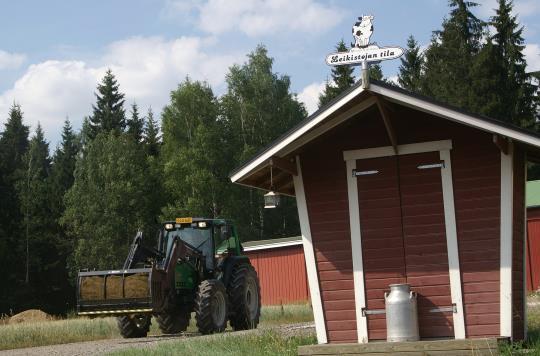 Maitotilan oma näkemys tulevaisuudesta Millaiset edellytykset tilan sijainti antaa tilan kehittymiselle peltoala lannanlevitysala.
