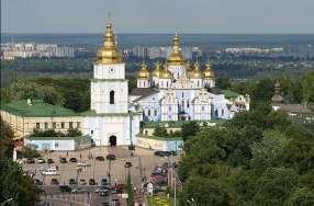 Kierroksen aikana käydään 1800-luvun toimivassa ortodoksisessa Vladimirin katedraalissa, keisarinna Elisabeth I:n hovikirkossa Andrijin kirkossa sekä itäslaavilaisten maiden vanhimmassa kirkossa