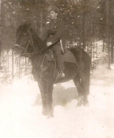 Esimerkki tulitoiminnasta 8.9.43 Klo 8.53 hälyytti "Koli" tulitukea "Sumun" maastoon sinne törmänneen n. 50 miestä käsittävän vih. osaston torjumiseksi.